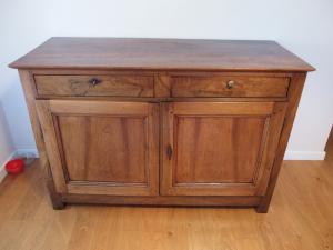 CREDENZA RUSTICA A DUE PORTE IN NOCE EPOCA 800 cm L 147xP61xH99